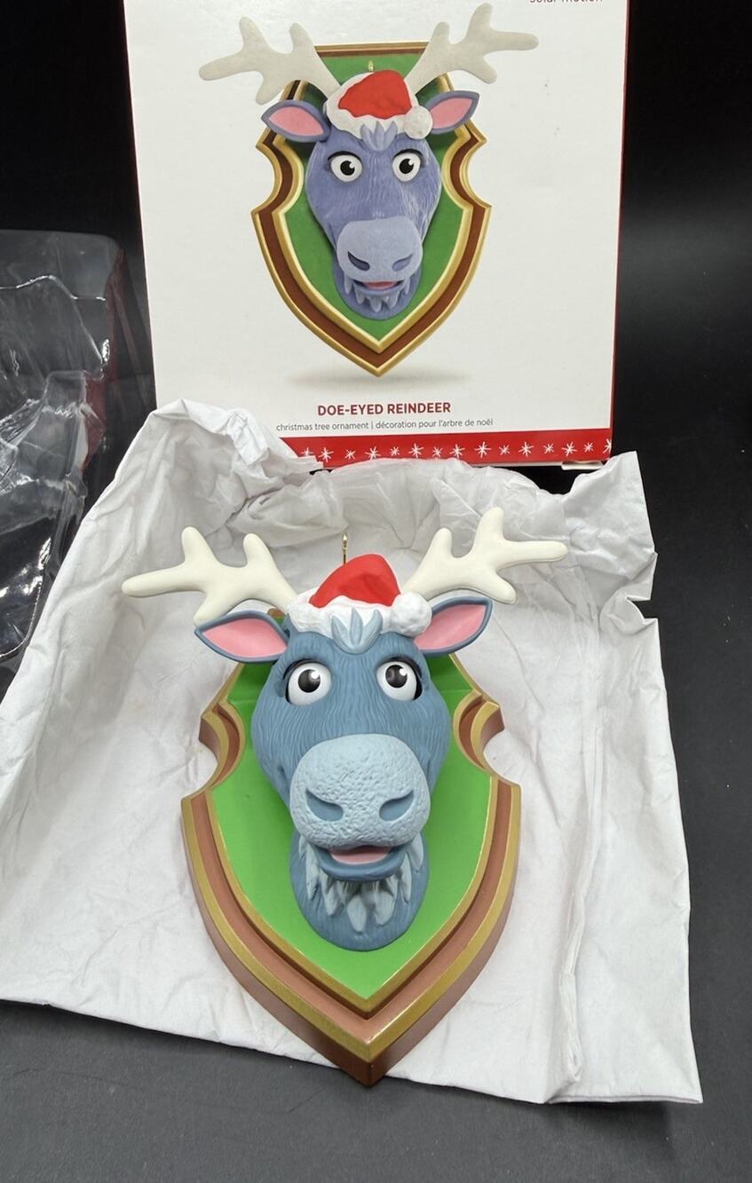 MHallmark Doe-Eyed Reindeer Keepsake Ornament Magic Solar Motion EUC -48D